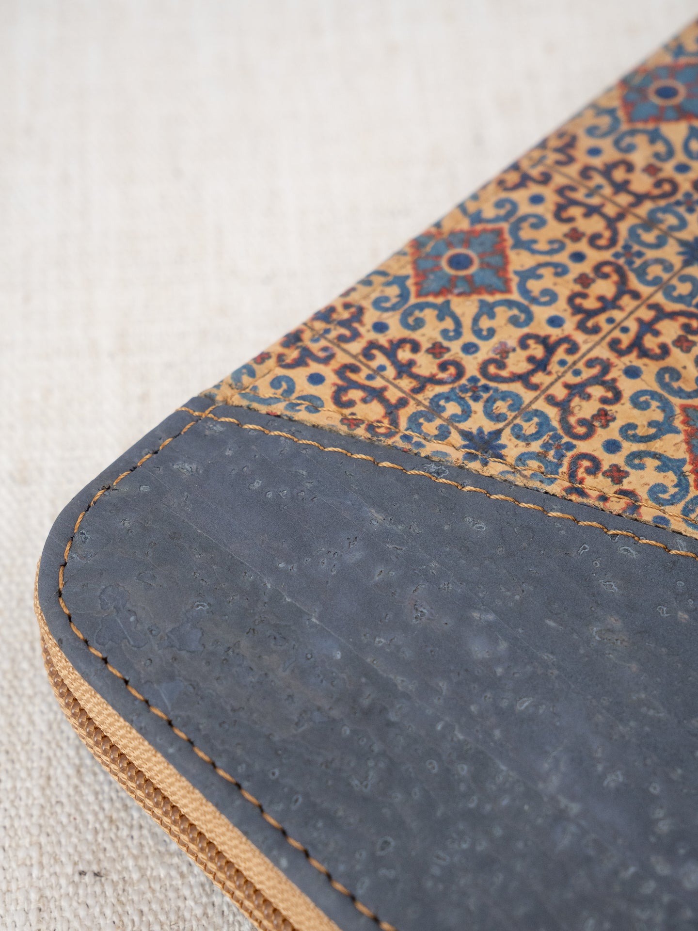 Valencia Phone Wallet