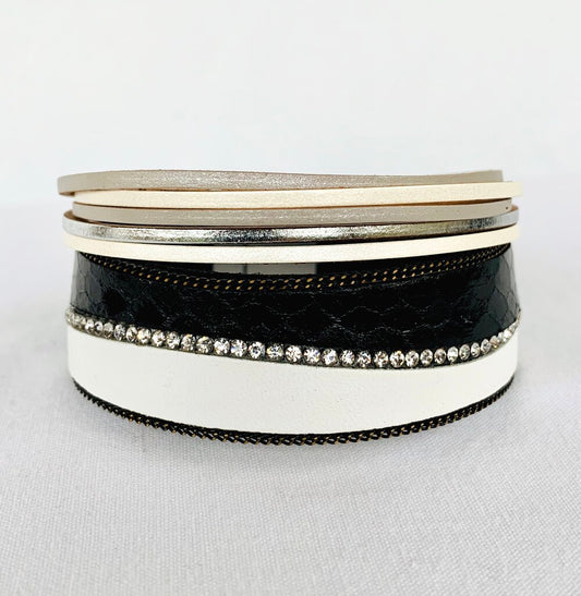 Black and White Wrap