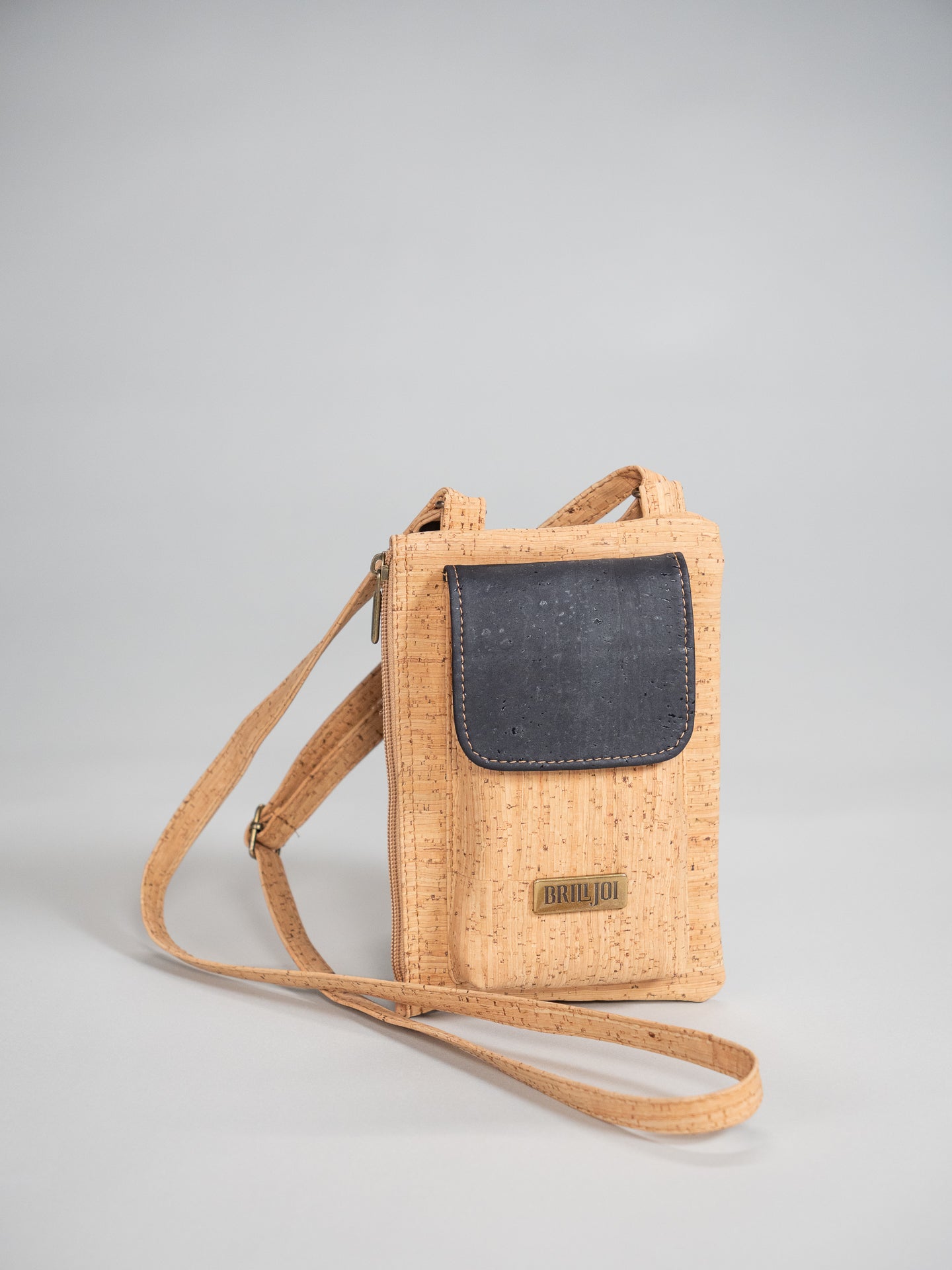 Kari Phone Bag
